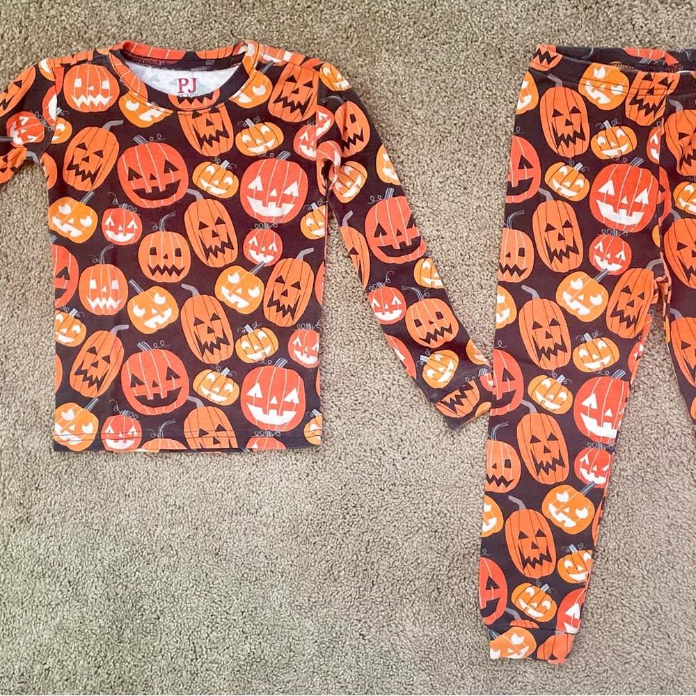 PJ Place Pumpkin Print Pajama Set